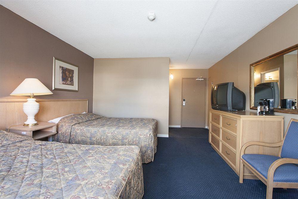 Admiral Inn By The Falls Niagarawatervallen Buitenkant foto