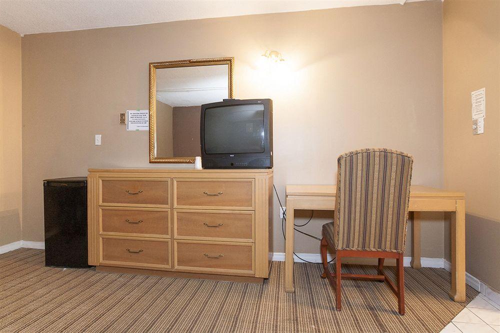 Admiral Inn By The Falls Niagarawatervallen Buitenkant foto