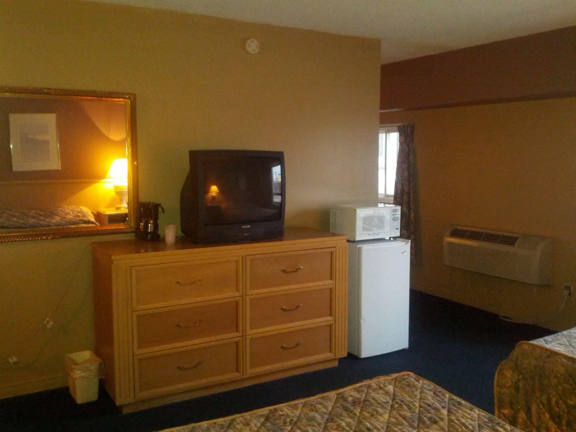 Admiral Inn By The Falls Niagarawatervallen Buitenkant foto