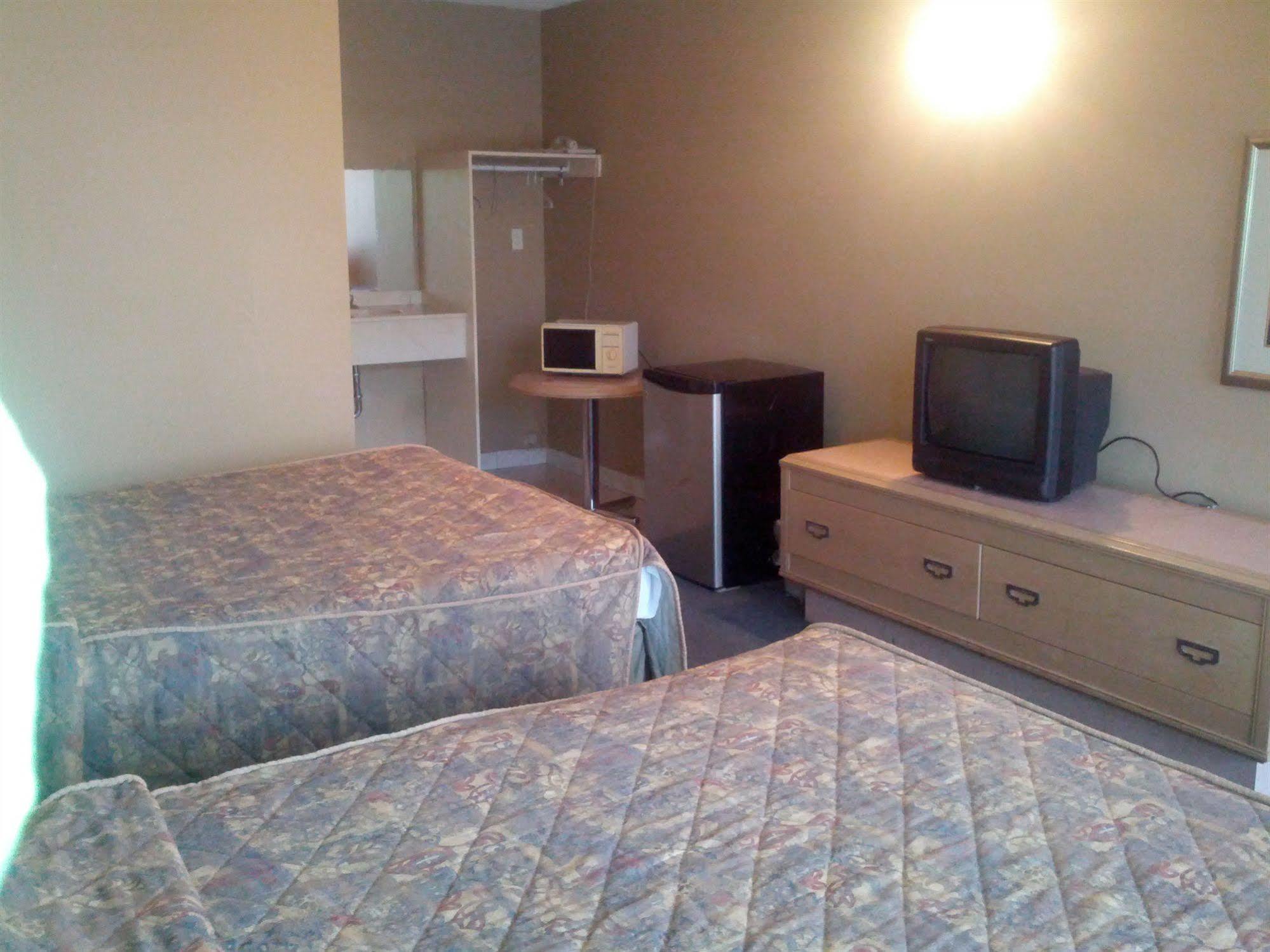 Admiral Inn By The Falls Niagarawatervallen Buitenkant foto