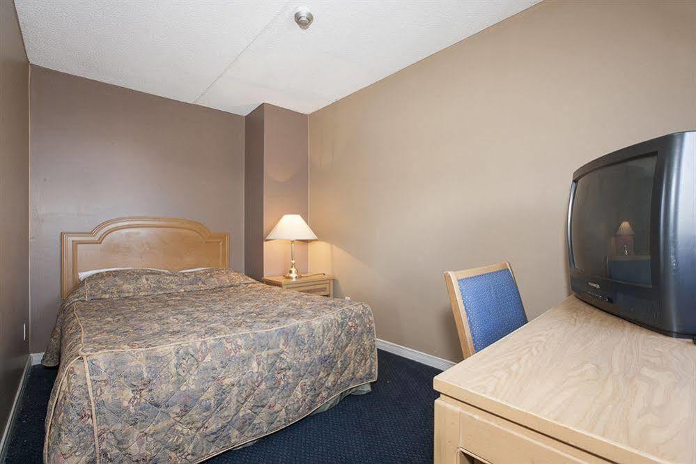 Admiral Inn By The Falls Niagarawatervallen Buitenkant foto